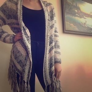 Chico’s Super Soft Knitted Throw/Cardigan